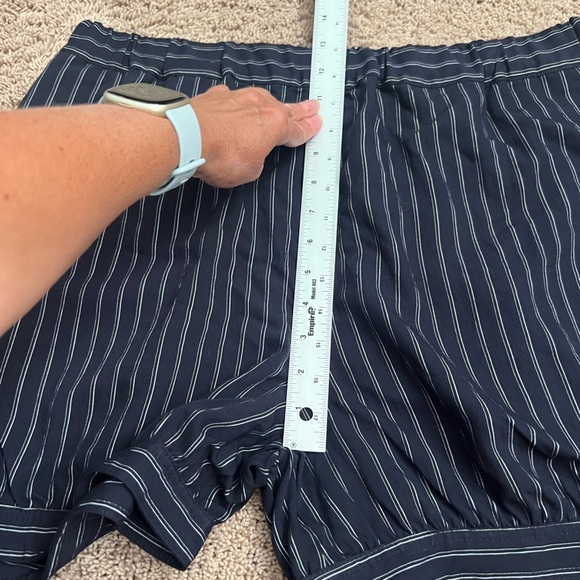NWT new large Anthropologie Maeve pinstripe bloomer shorts stripe navy blue - Picture 13 of 17
